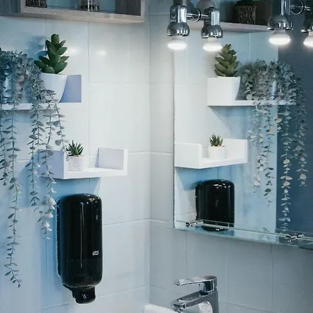 Daire Rue Bien Assis Avec Jardin Terrasse