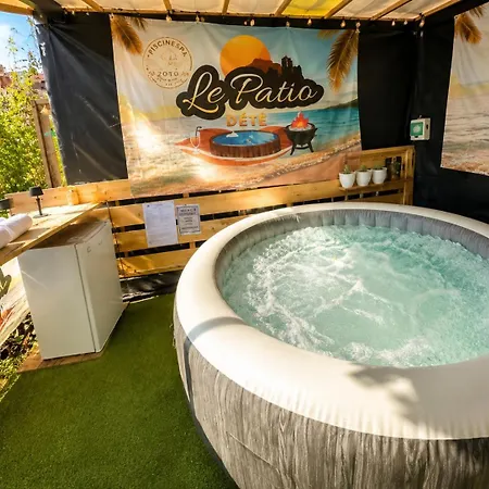 F2 Jardin Jaccuzzi Barbecue
