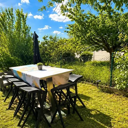 Apartment F2 Jardin Jaccuzzi Barbecue